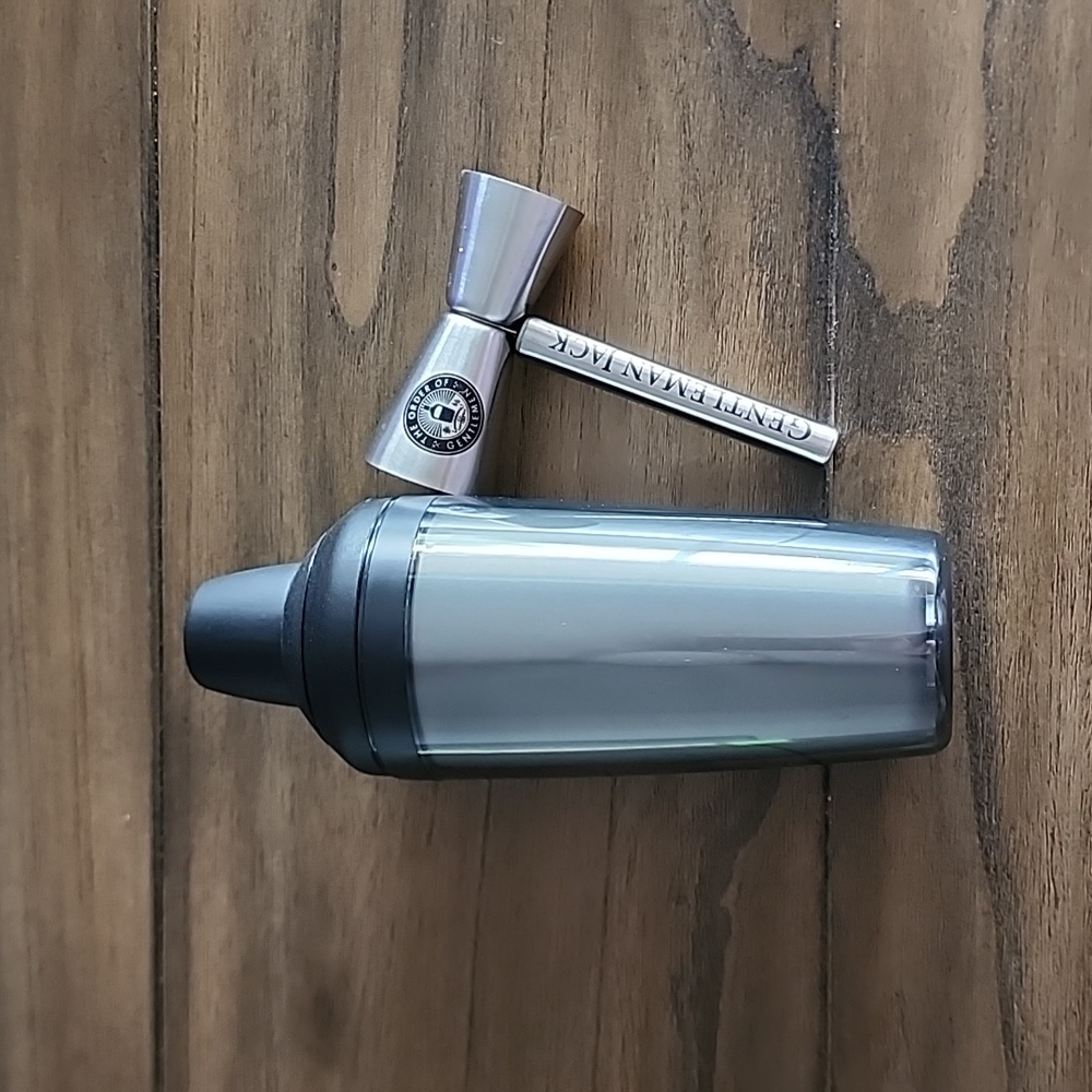 Oxo mixing/ shaker cup & jigger